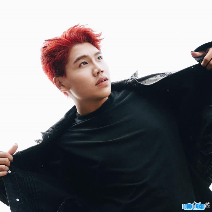 Chân dung ca sĩ Benk