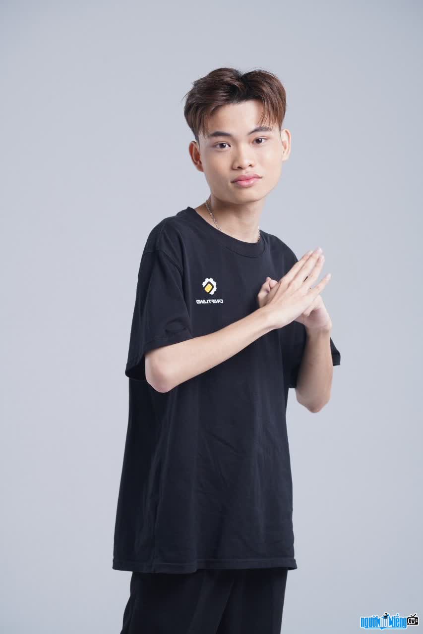 Hình ảnh mới nhất của White Toxic