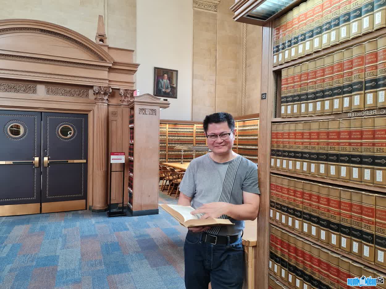 Hình ảnh thầy giáo Giang Nguyễn