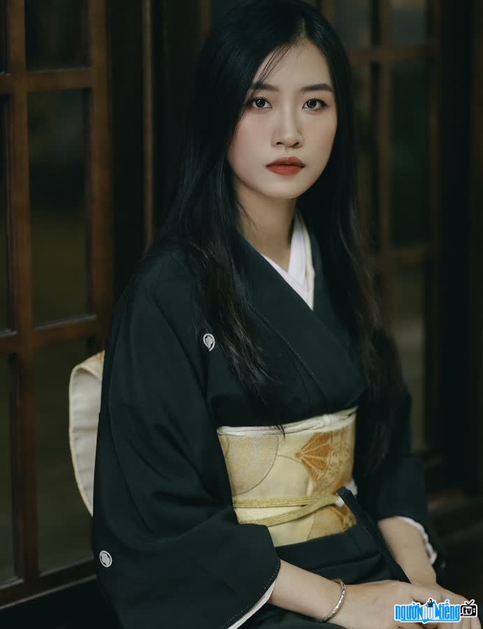 Chân dung TikToker Phù Thủy Tarot