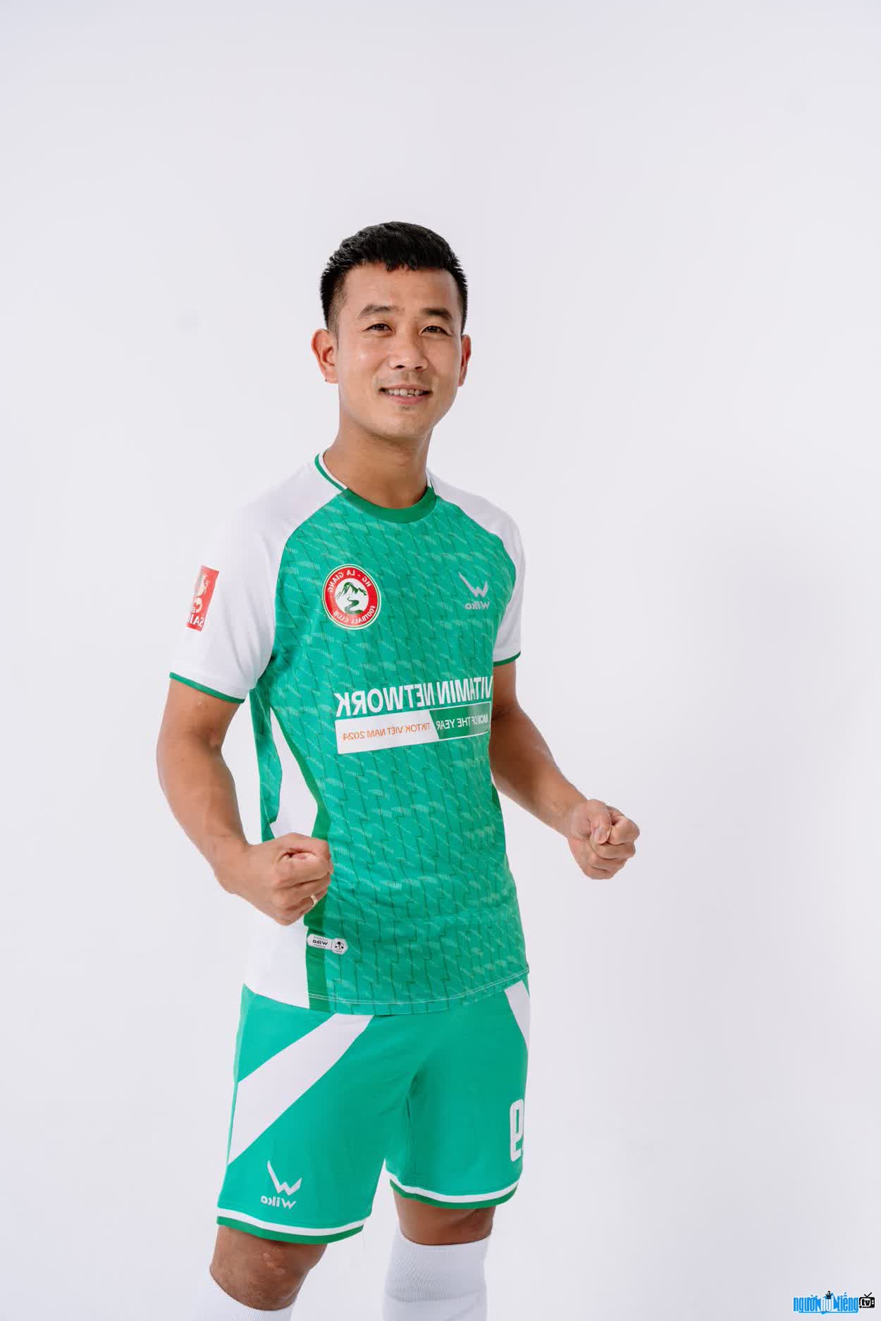 Hình ảnh cầu thủ Lê Thế Mạnh