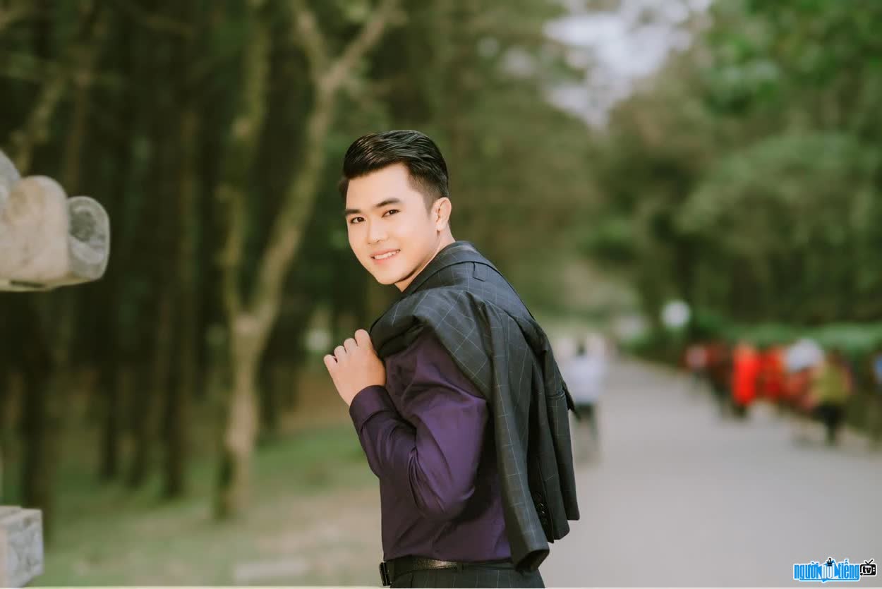 Hình ảnh điển trai Nguyễn Phú Quí