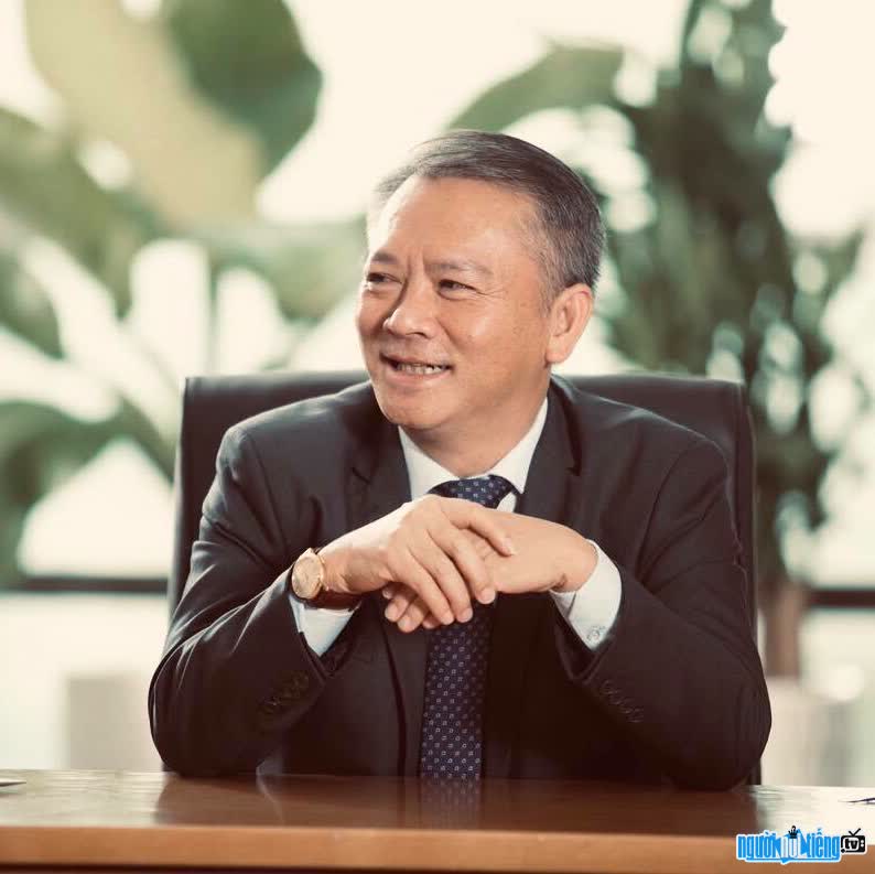Hình ảnh doanh nhân Phan Đình Tuệ tài năng
