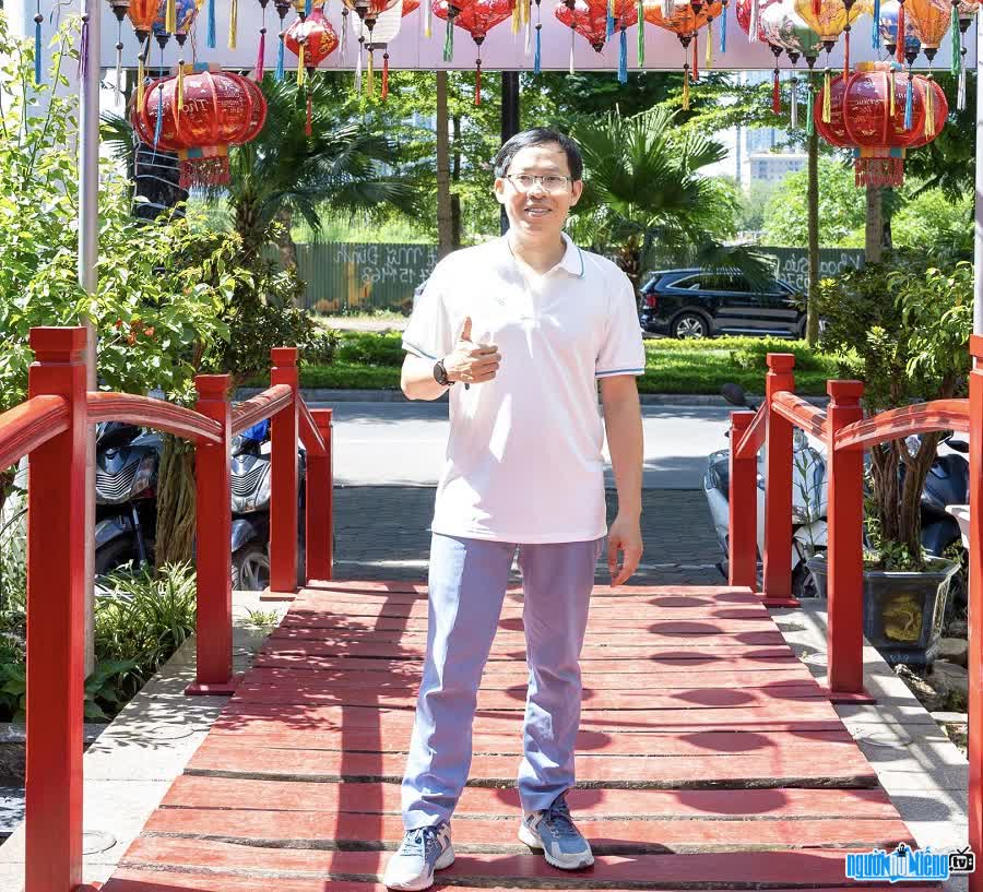 Bác sĩ Tô Mạnh Cảnh chuyên điều trị bệnh lý xương khớp