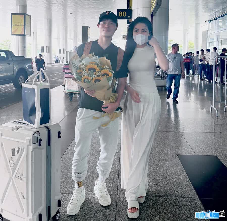 Hot girl Nguyễn Nụ là em gái cầu thủ Văn Toàn