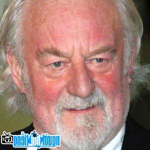 Chân dung Diễn viên nam Bernard Hill