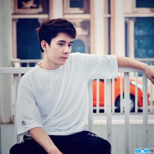 Ảnh Ca sĩ Nhật Phong