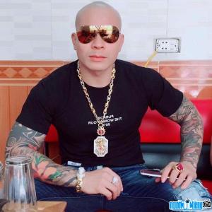 Ảnh Hiện tượng mạng Quang Rambo