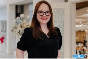 Ảnh Doanh nhân Hoàng Hường