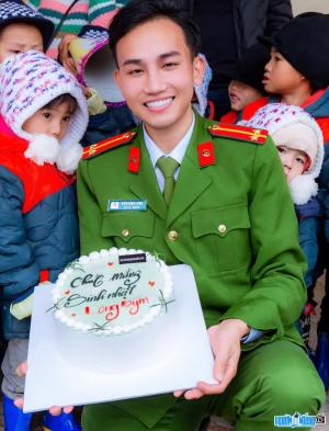 Ảnh Tik Toker Viên Đình Long (Long Bym)