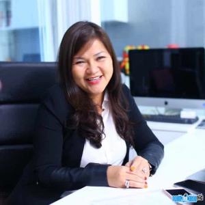 Ảnh CEO Loan Trần