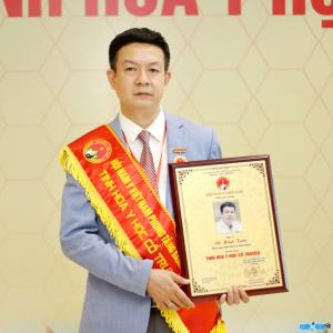 Ảnh Bác sĩ Đỗ Minh Tuấn