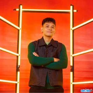 Ảnh Nhà thiết kế thời trang Vương Khang