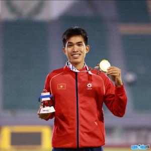 Ảnh VĐV điền kinh Hồ Trọng Mạnh Hùng