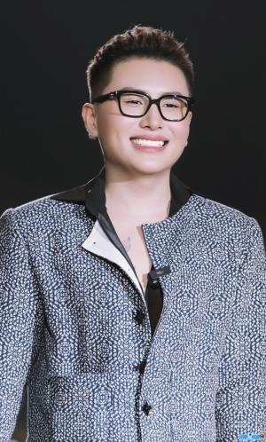 Ảnh Nhà thiết kế thời trang Phùng Minh Long