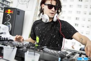 Ảnh DJ Skrillex