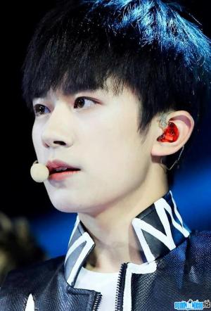 Ảnh Ca sĩ Dịch Dương Thiên Tỉ