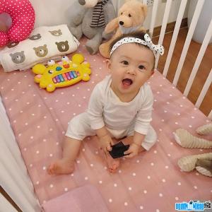 Ảnh Hiện tượng mạng Bé Cam